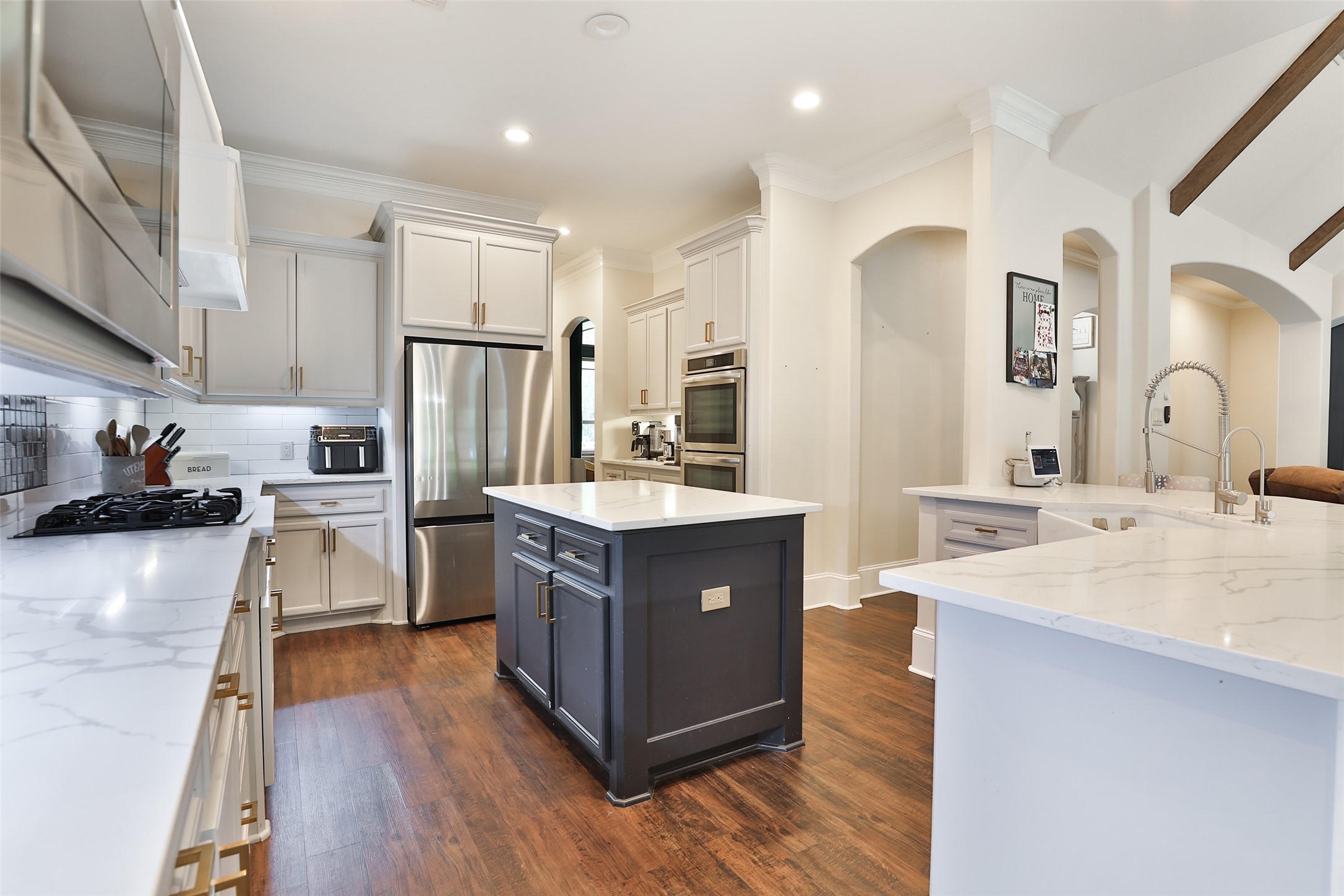  3422 Woodbine Drive - 物件實景