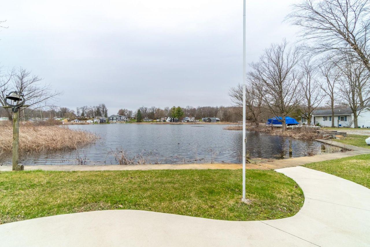 Angola, Indiana, 46703, United States, 2 Bedrooms Bedrooms, ,2 BathroomsBathrooms,Residential,For Sale,1768550