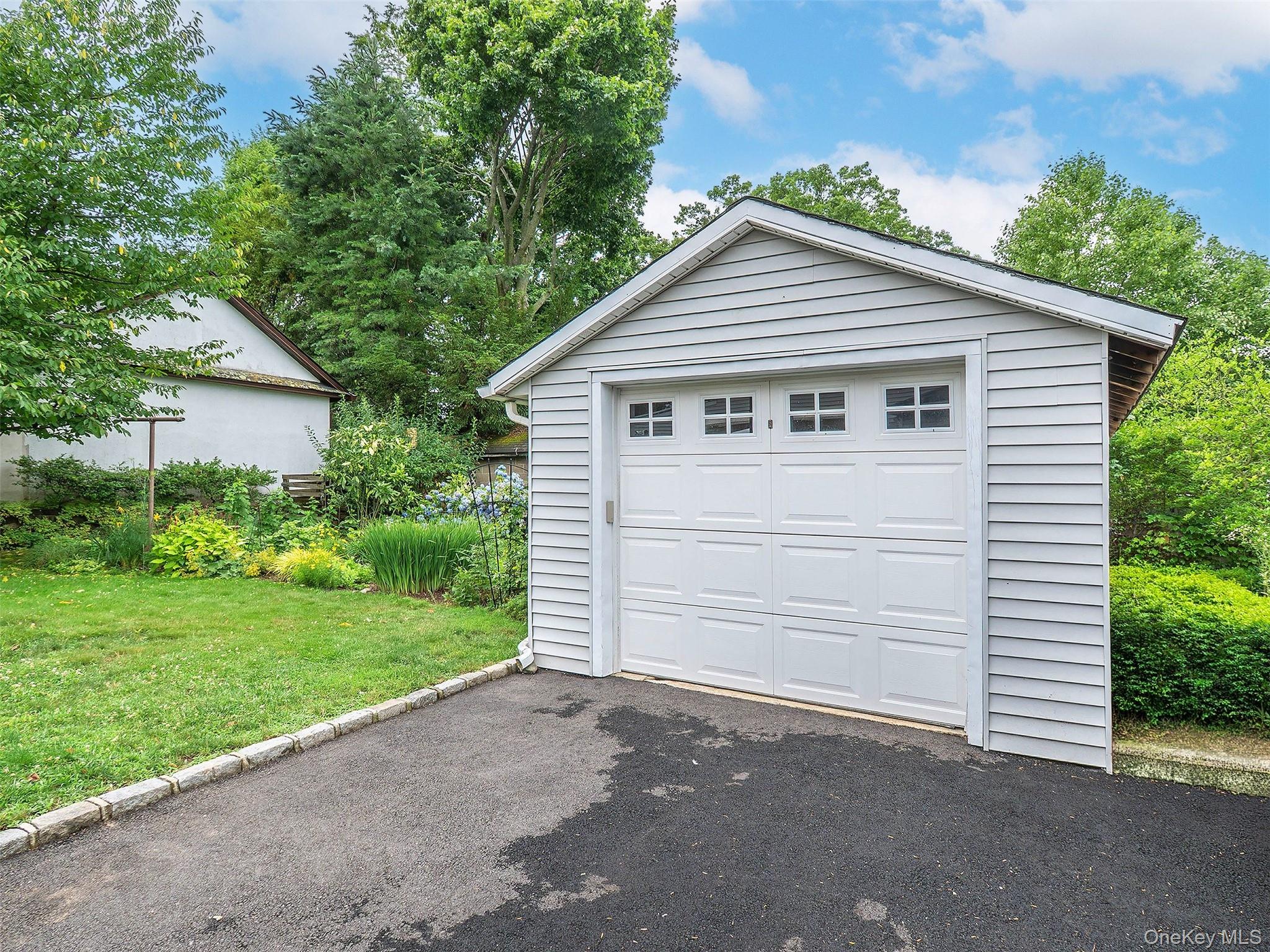  1 Raymond Street, Glen Cove, NY, 11542 - 物件實景