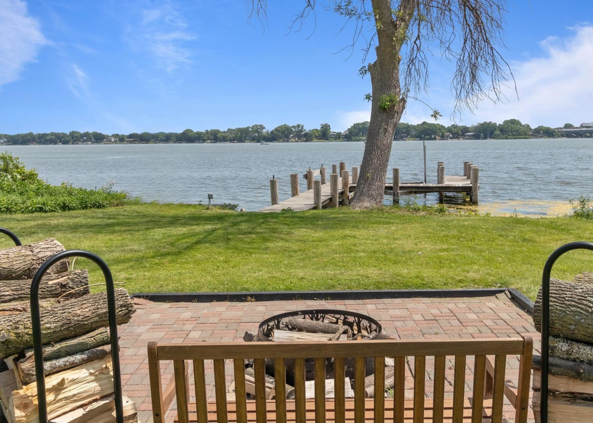 NEENAH, Wisconsin, 54956, United States, 3 Bedrooms Bedrooms, ,2 BathroomsBathrooms,Residential,For Sale,1912051