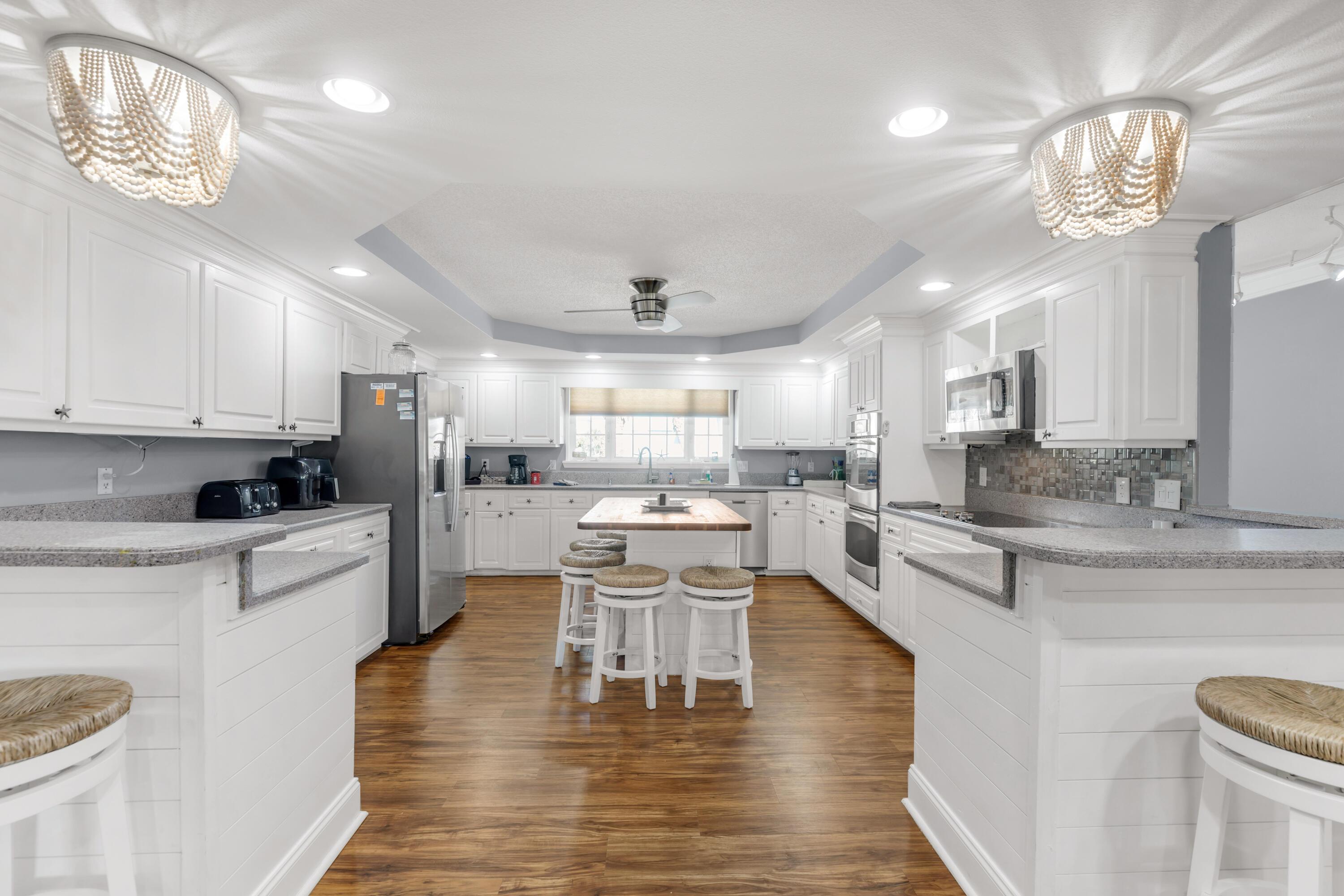 Destin, Florida, 32541, United States, 6 Bedrooms Bedrooms, ,6 BathroomsBathrooms,Residential,For Sale,1996385