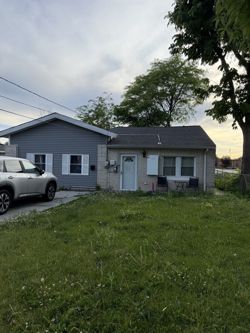 Perry Ave, South Holland, IL 60473