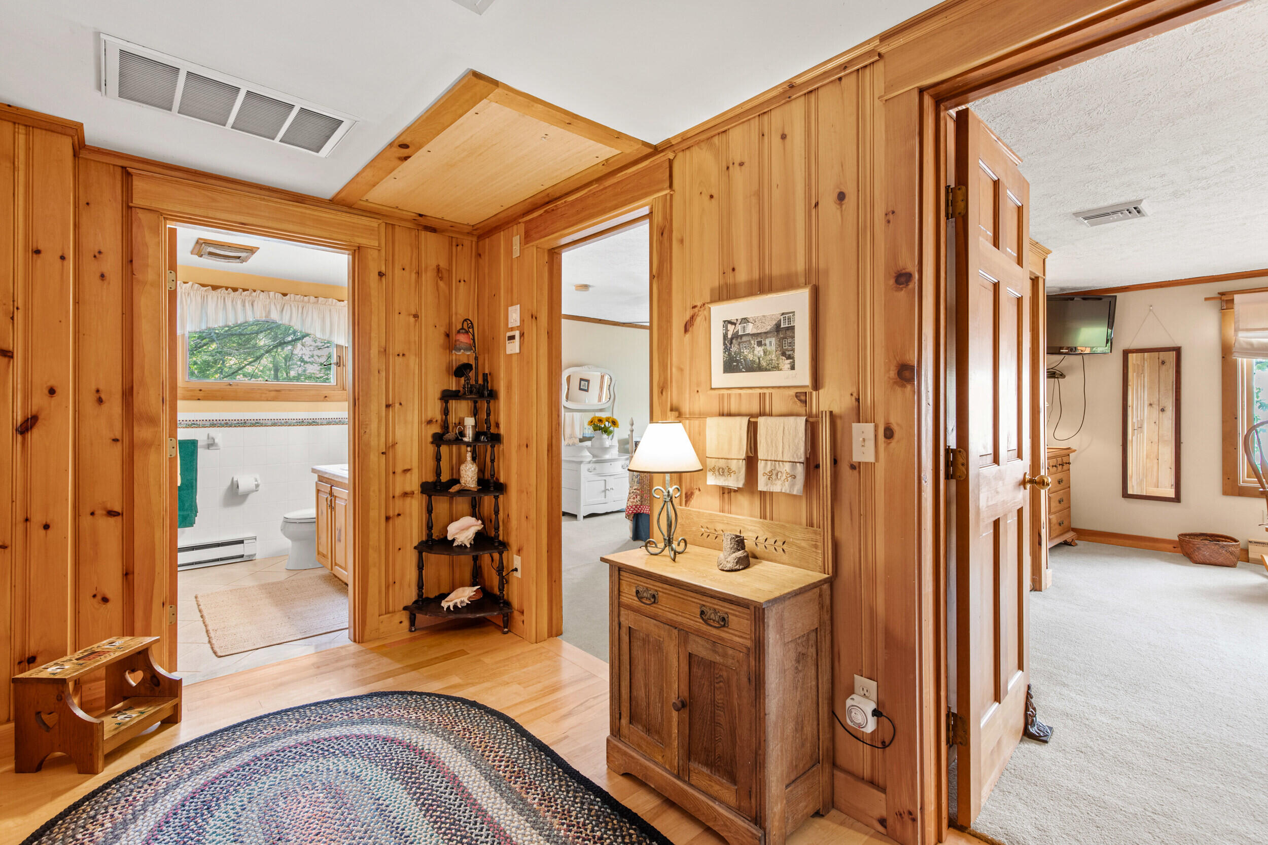 Raymond, Maine, 04071, United States, 4 Bedrooms Bedrooms, ,3 BathroomsBathrooms,Residential,For Sale,1974658