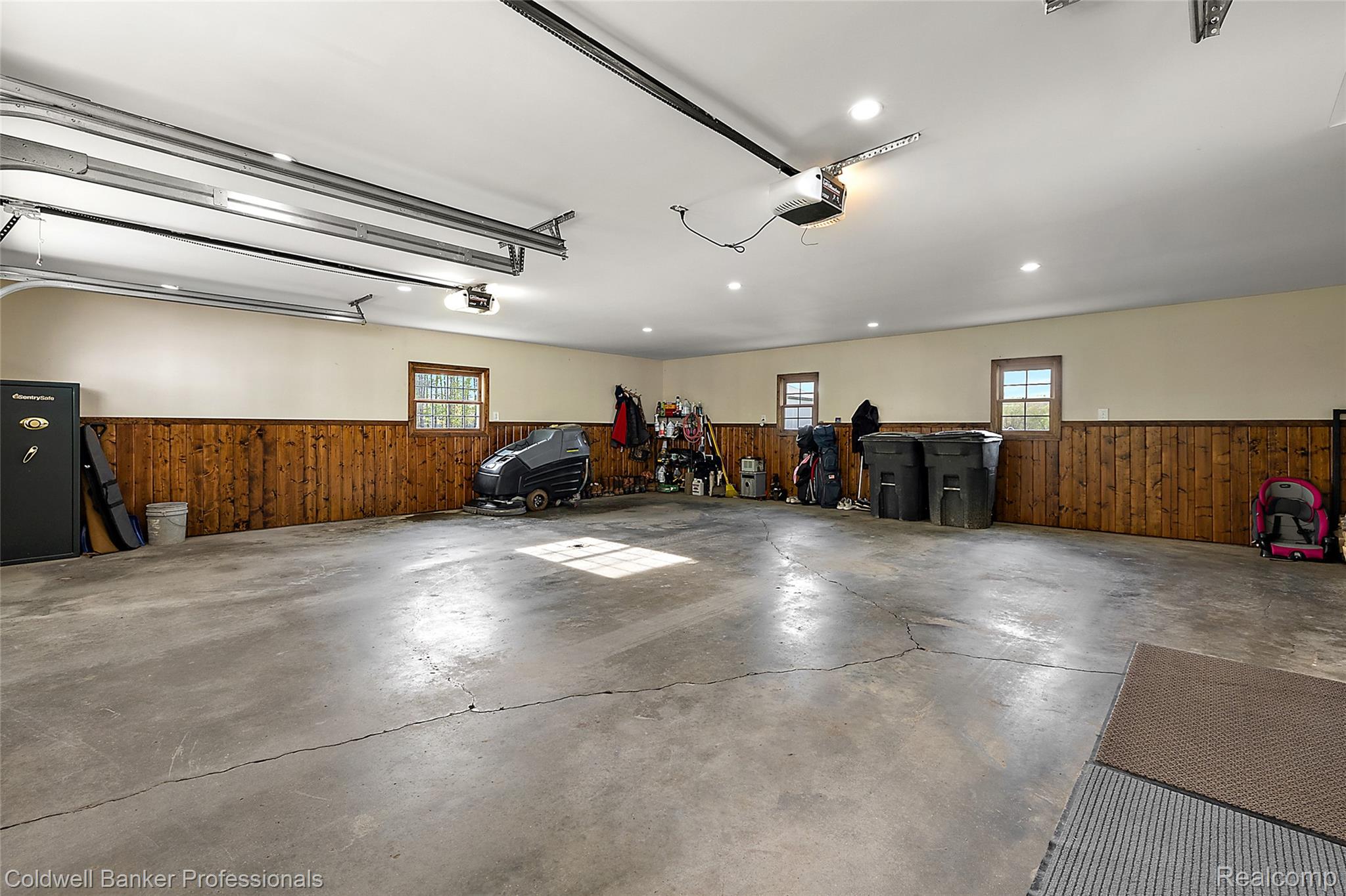 Lapeer, Michigan, 48446, United States, 3 Bedrooms Bedrooms, ,3 BathroomsBathrooms,Residential,For Sale,1907638