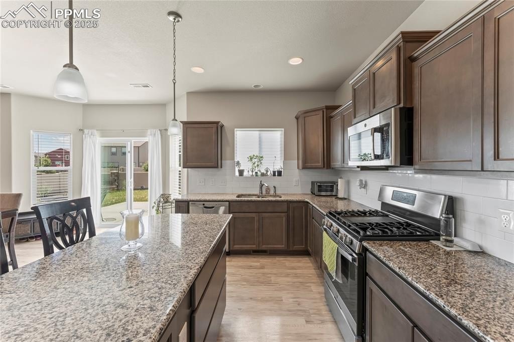 Colorado Springs, Colorado, 80938, United States, 3 Bedrooms Bedrooms, ,3 BathroomsBathrooms,Residential,For Sale,1882866