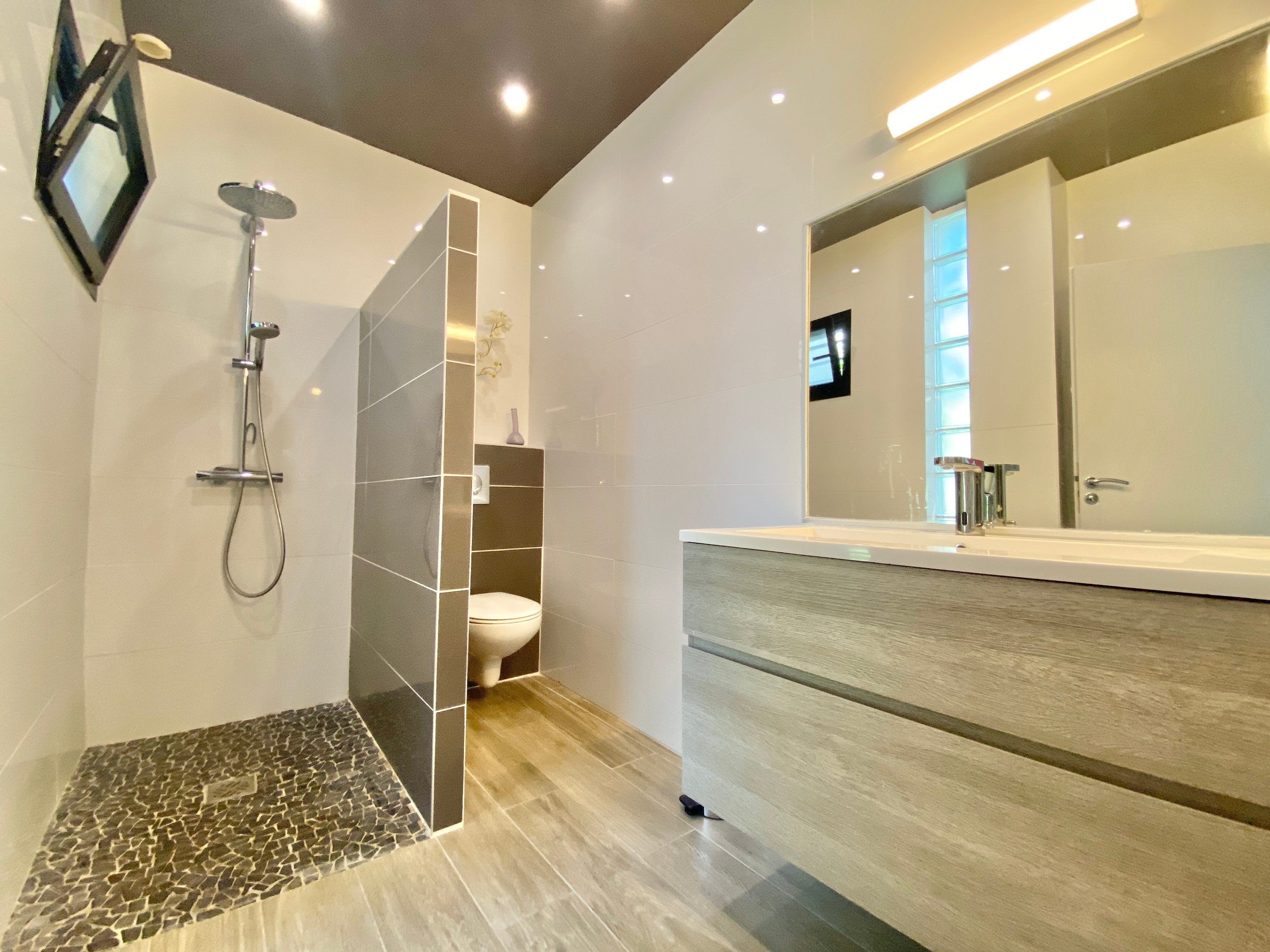  Contemporary villa, sought-after neighbourhood near the sea, with swimming pool - 物件實景