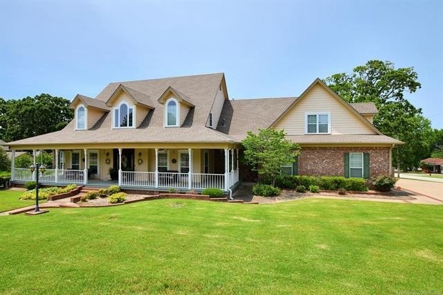 Tahlequah, Oklahoma, 74464, United States, 5 Bedrooms Bedrooms, ,5 BathroomsBathrooms,Residential,For Sale,1977859