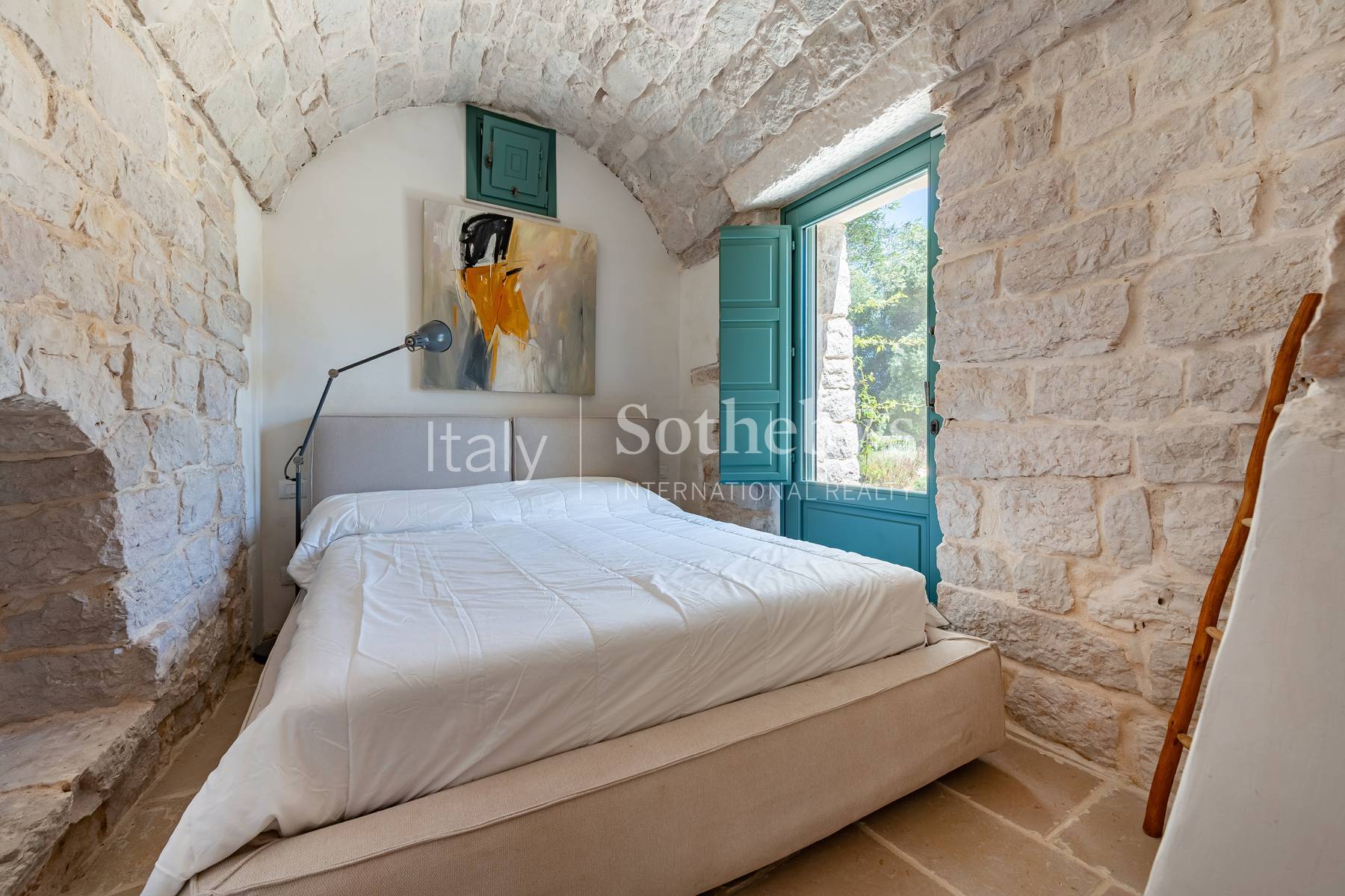  Refined trulli residence with swimming pool surrounded by nature - 物件實景