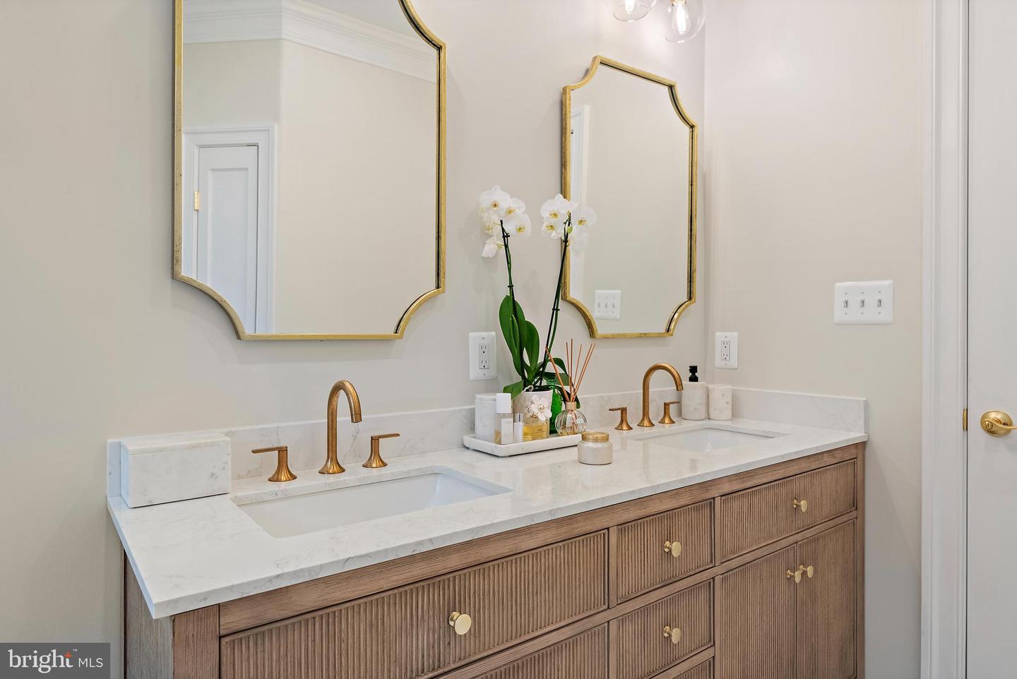 Annapolis, Maryland, 21403, United States, 4 Bedrooms Bedrooms, ,5 BathroomsBathrooms,Residential,For Sale,1927393
