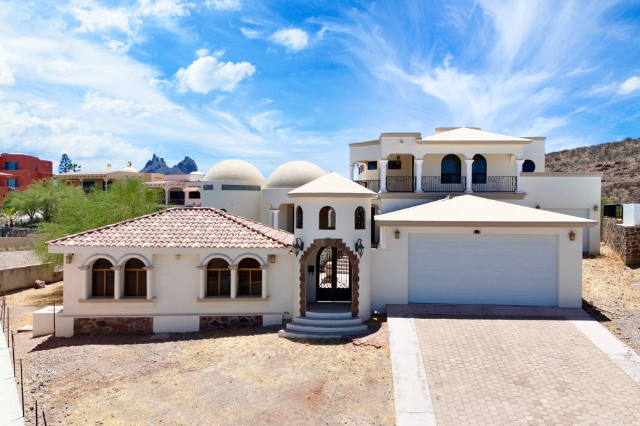 Guaymas, Sonora, 85506, Mexico, 4 Bedrooms Bedrooms, ,3 BathroomsBathrooms,Residential,For Sale,1916977