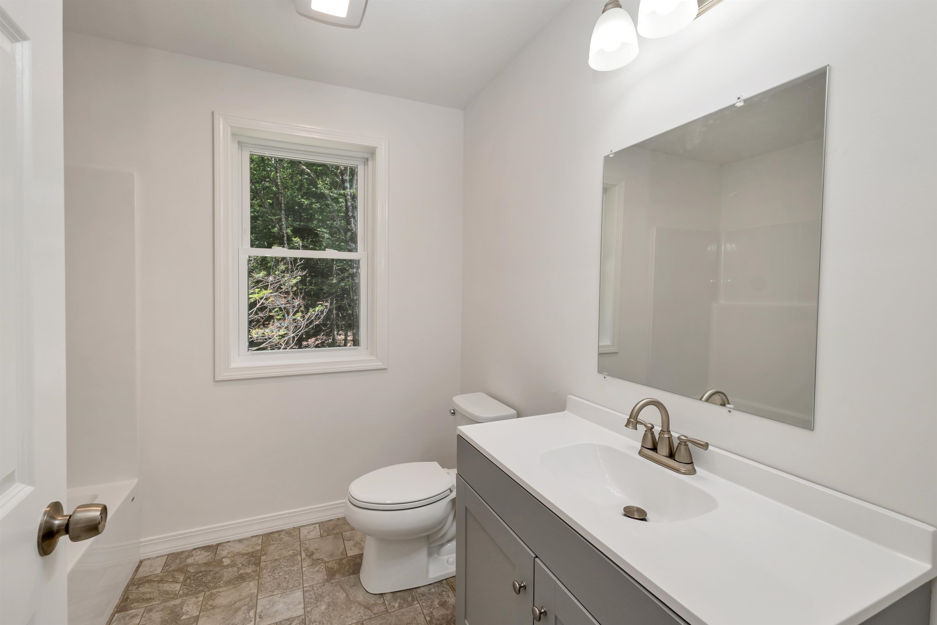 Bennington, New Hampshire, 03442, United States, 3 Bedrooms Bedrooms, ,2 BathroomsBathrooms,Residential,For Sale,1898255
