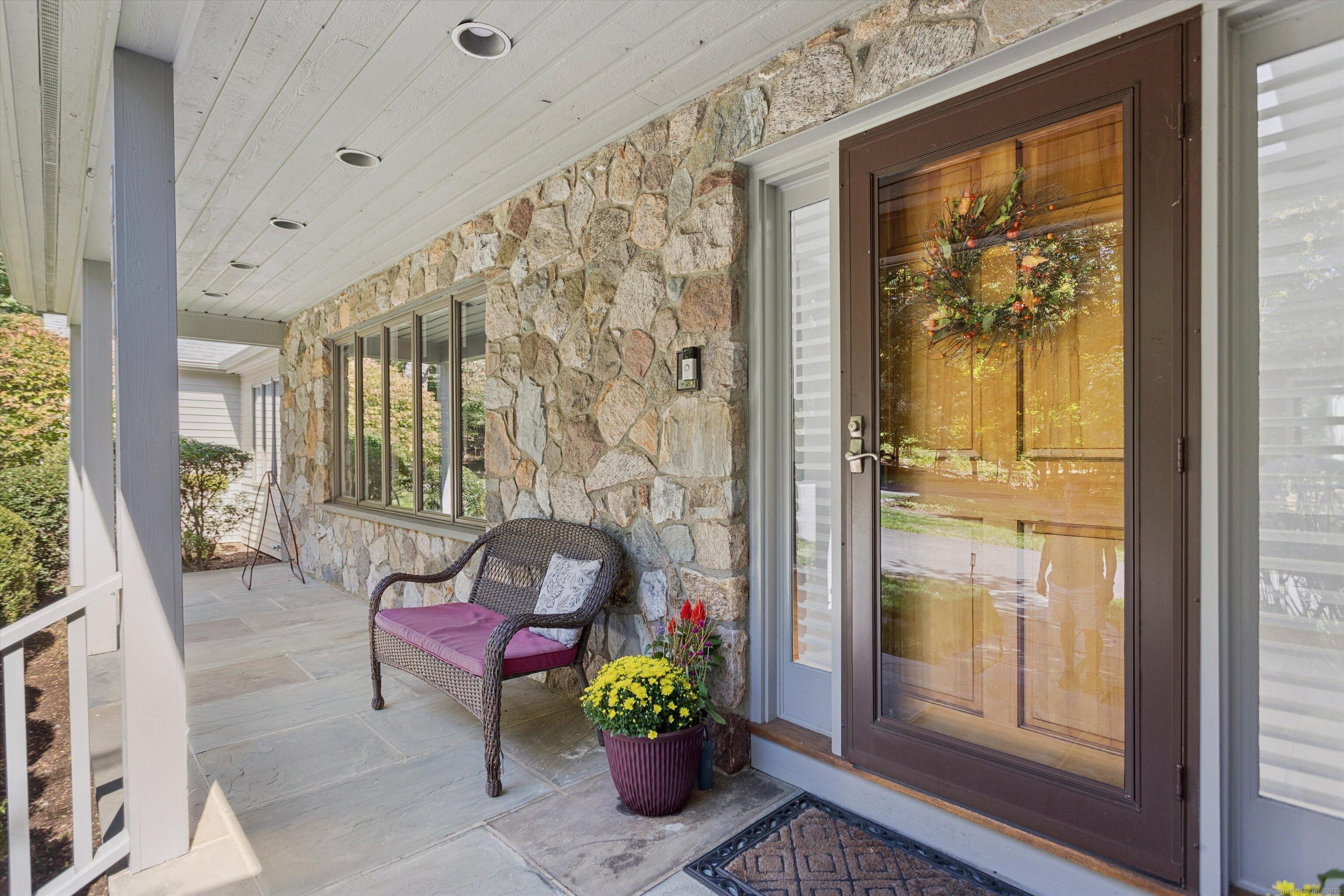 Stamford, Connecticut, 06903, United States, 5 Bedrooms Bedrooms, ,5 BathroomsBathrooms,Residential,For Sale,1976507