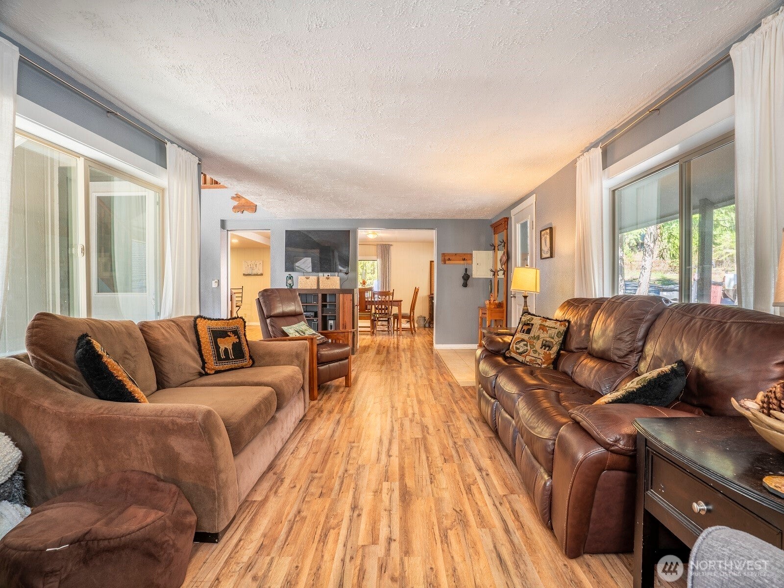 Leavenworth, Washington, 98826, United States, 2 Bedrooms Bedrooms, ,1 BathroomBathrooms,Residential,For Sale,1785099
