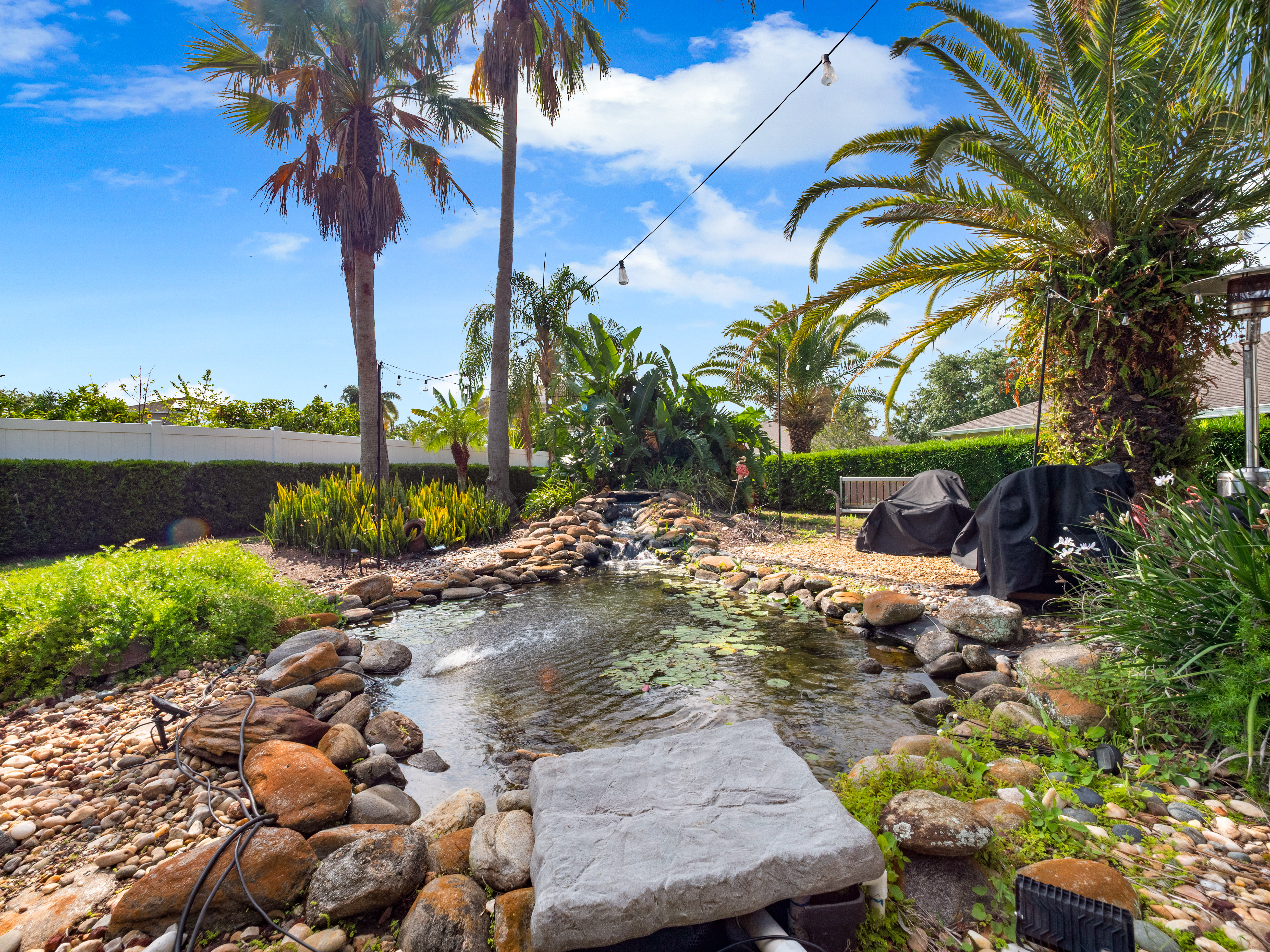 Winter Garden, Florida, 34787, United States, 4 Bedrooms Bedrooms, ,2 BathroomsBathrooms,Residential,For Sale,1915487