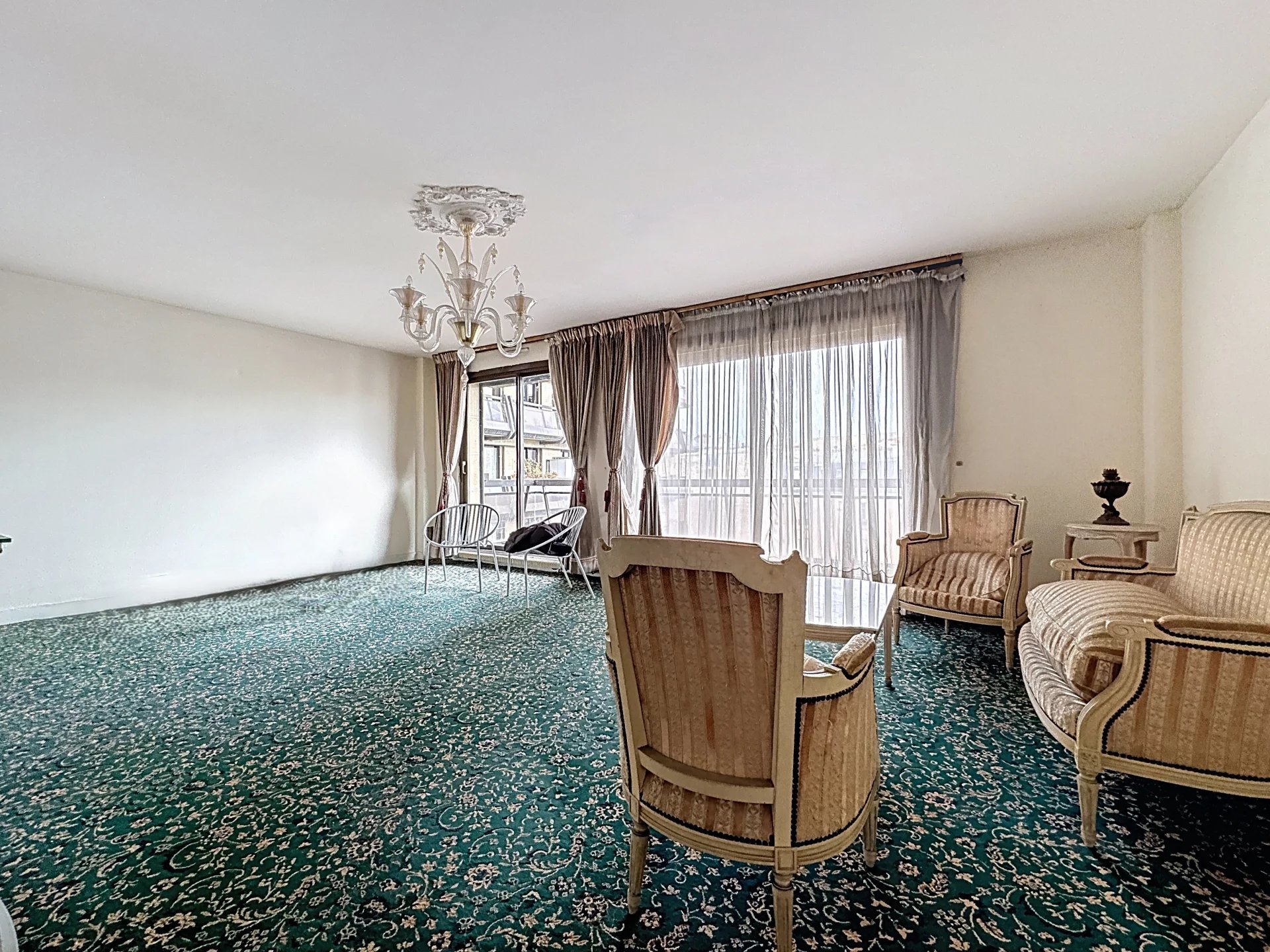 Paris 16th, Île-de-France, 75016, FR, 5 Bedrooms Bedrooms, ,5 BathroomsBathrooms,Residential,For Sale,1995773