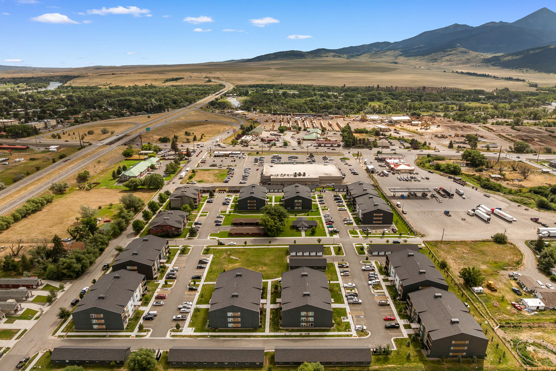  2221F Willow Dr, #102 - 物件實景
