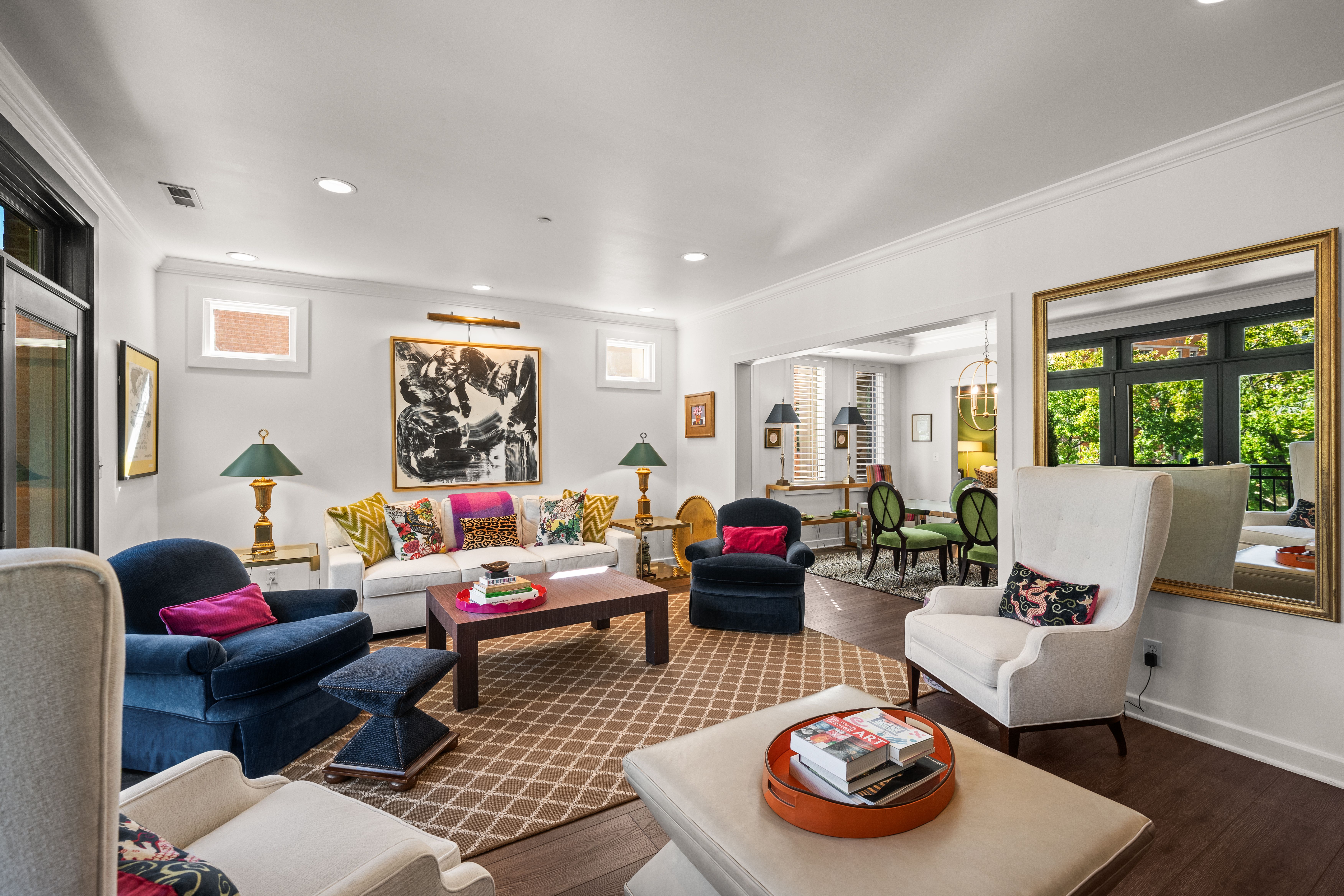  Beautifully updated and stylish, this Clayton condo offers move-in-ready living - 物件實景