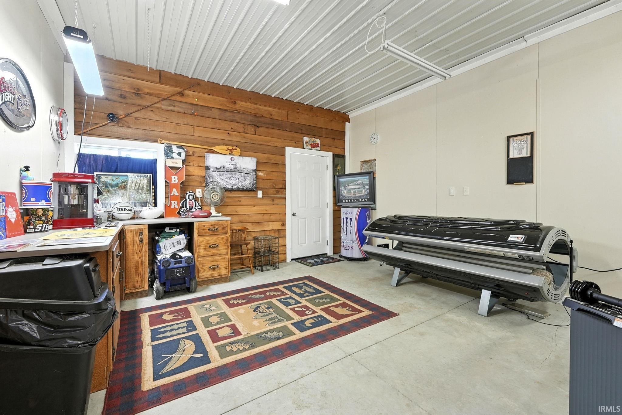 Kimmell, Indiana, 46760, United States, 2 Bedrooms Bedrooms, ,3 BathroomsBathrooms,Residential,For Sale,1928188