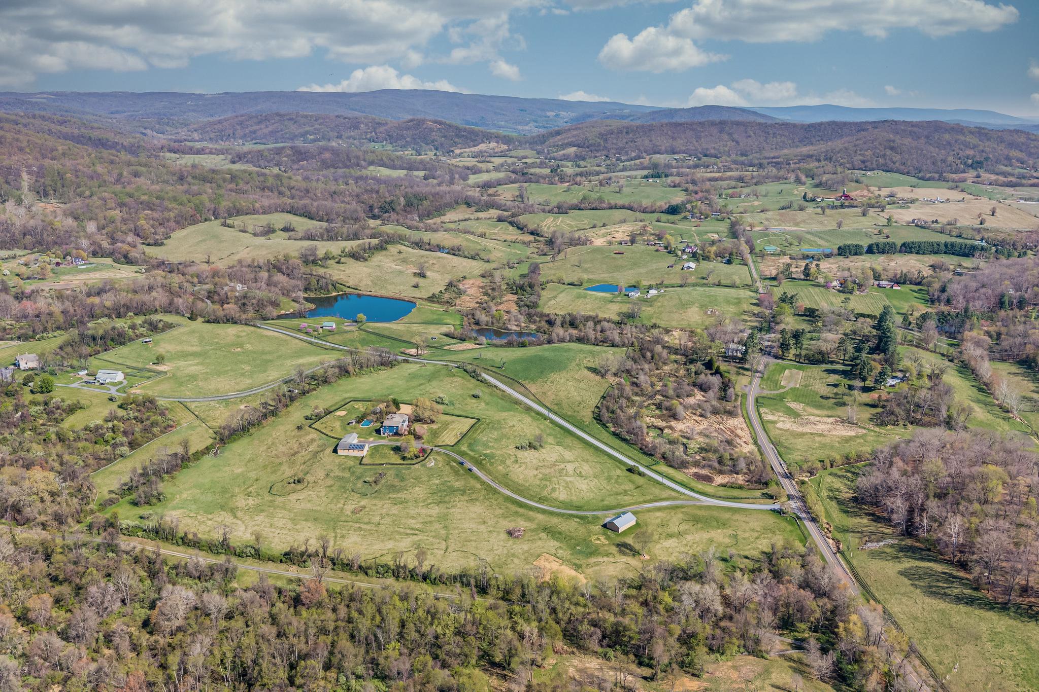  11597 Leeds Chapel Lane, Markham, VA, 22643 - 物件實景