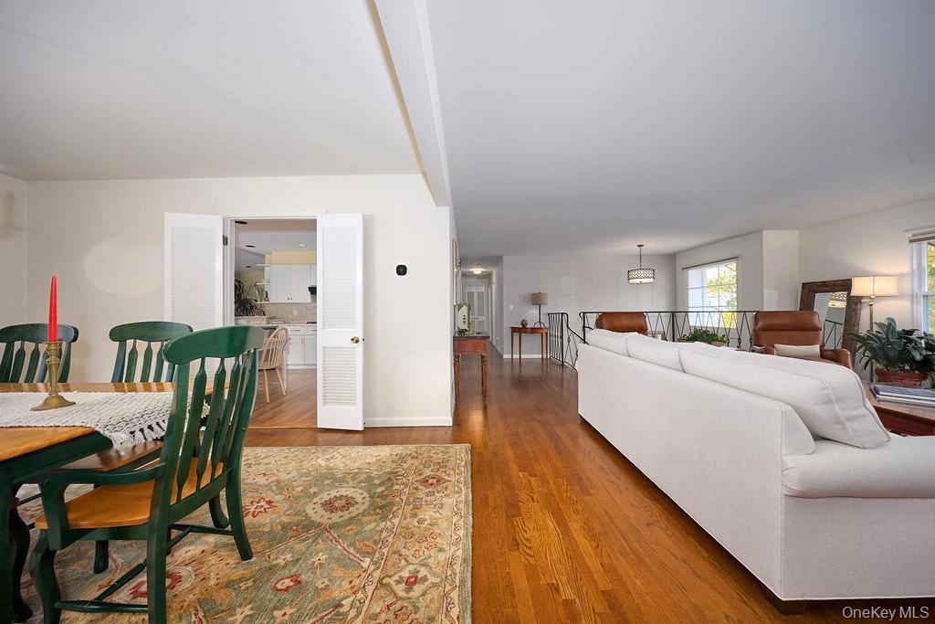 New Rochelle, New York, 10804, United States, 4 Bedrooms Bedrooms, ,3 BathroomsBathrooms,Residential,For Sale,1991055