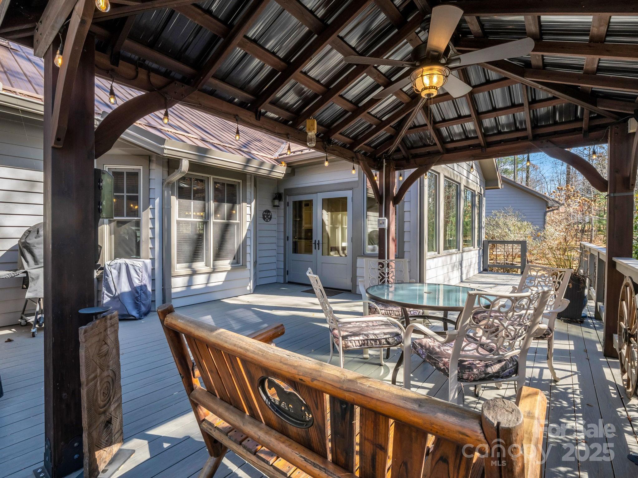 Saluda, North Carolina, 28773, United States, 3 Bedrooms Bedrooms, ,4 BathroomsBathrooms,Residential,For Sale,2002450