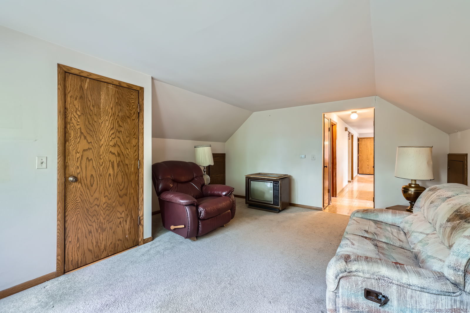 Chicago, Illinois, 60638, United States, 5 Bedrooms Bedrooms, ,Residential,For Sale,1878151