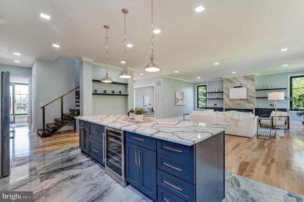 Herndon, Virginia, 20170, United States, 6 Bedrooms Bedrooms, ,6 BathroomsBathrooms,Residential,For Sale,1941281