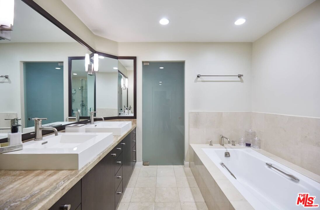 Beverly Hills, California, 90211, United States, 2 Bedrooms Bedrooms, ,3 BathroomsBathrooms,Residential,For Sale,1897211