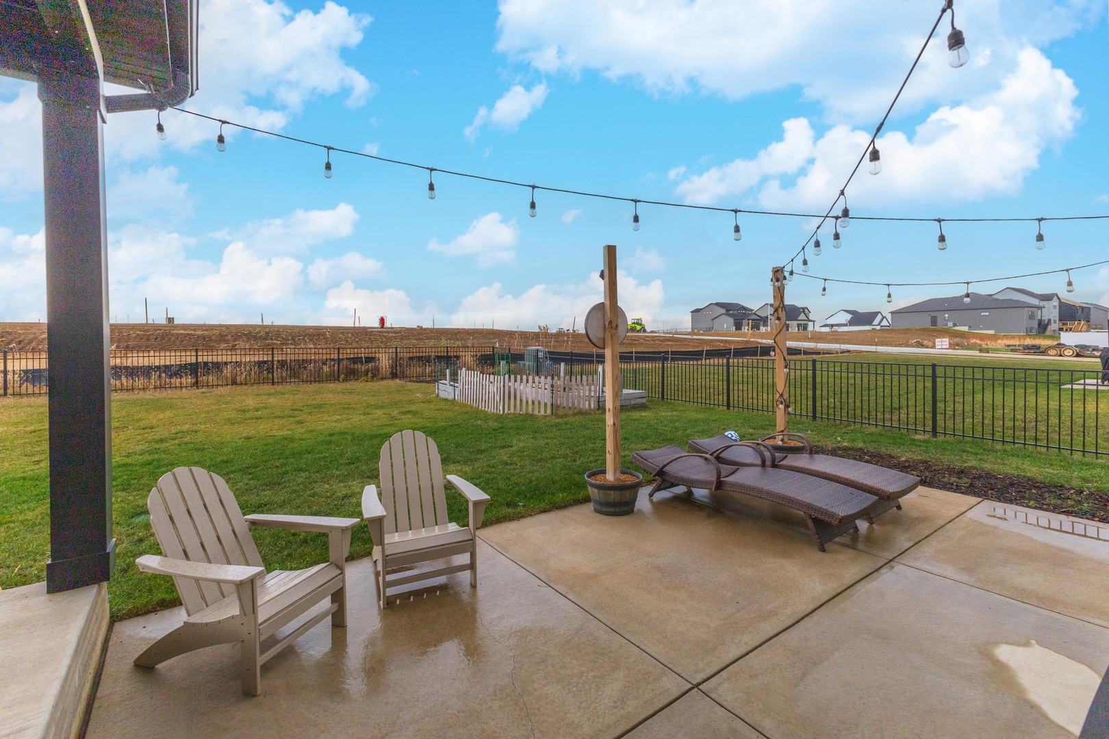 Bloomington, Illinois, 61705, United States, 4 Bedrooms Bedrooms, ,4 BathroomsBathrooms,Residential,For Sale,1996061