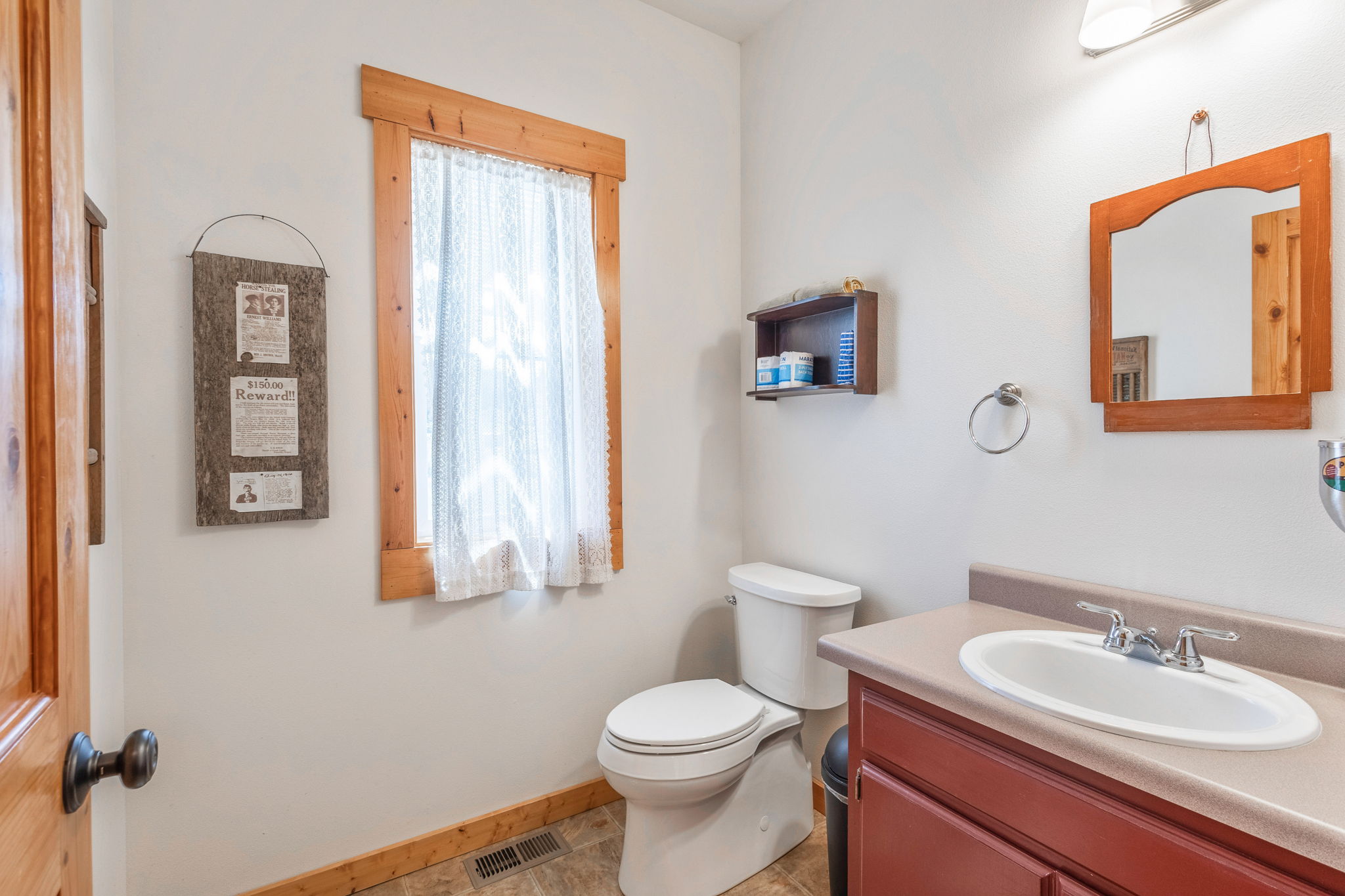 Prineville, Oregon, 97754, United States, 3 Bedrooms Bedrooms, ,3 BathroomsBathrooms,Residential,For Sale,1787892
