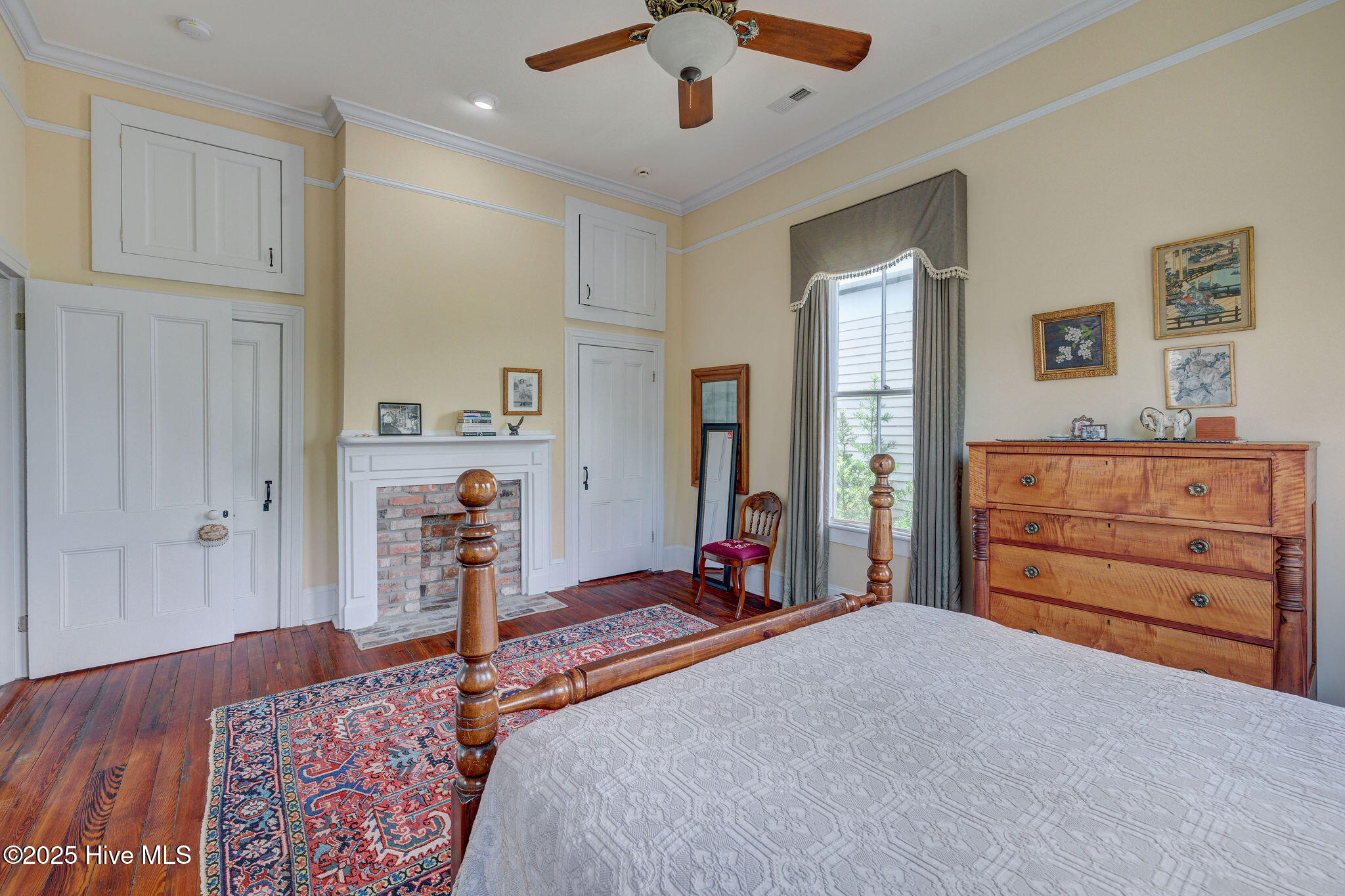 Wilmington, North Carolina, 28401, United States, 4 Bedrooms Bedrooms, ,3 BathroomsBathrooms,Residential,For Sale,1874502