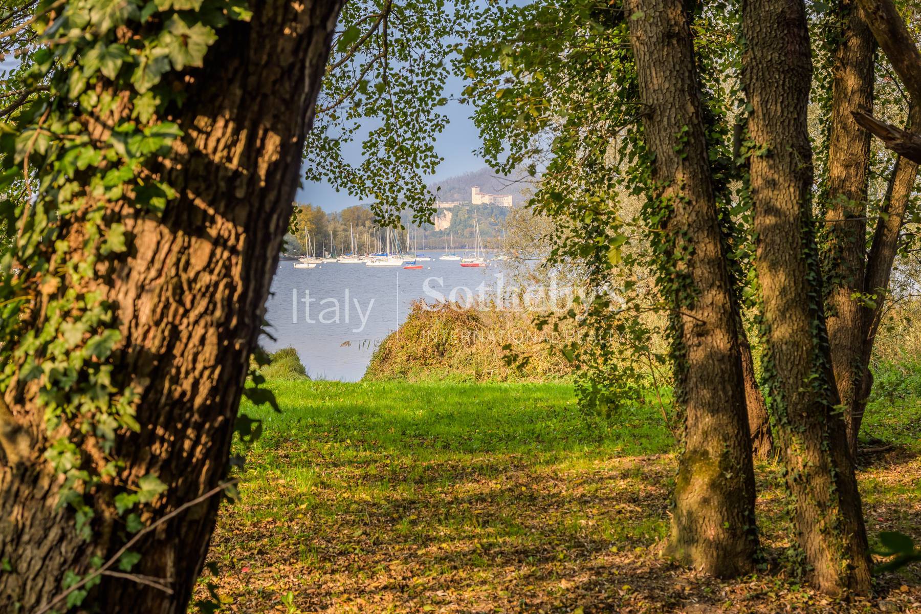  Elegant apartment with Lake and Rocca d’Angera View - 物件實景