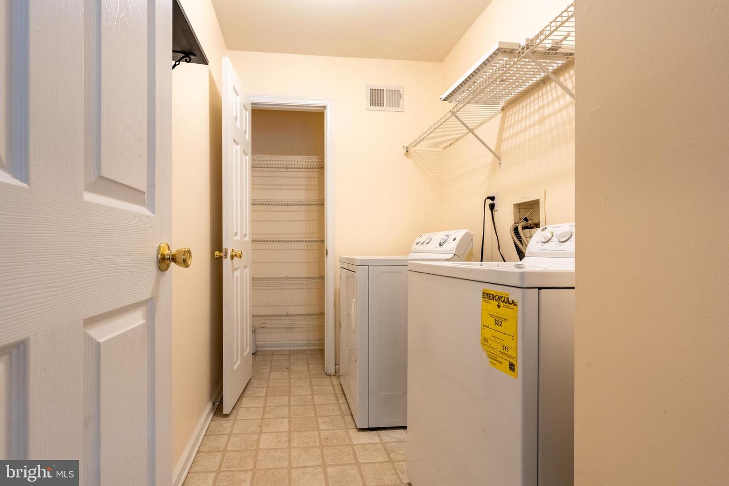 Pennington, New Jersey, 08534, United States, 3 Bedrooms Bedrooms, ,3 BathroomsBathrooms,Residential,For Sale,1939731