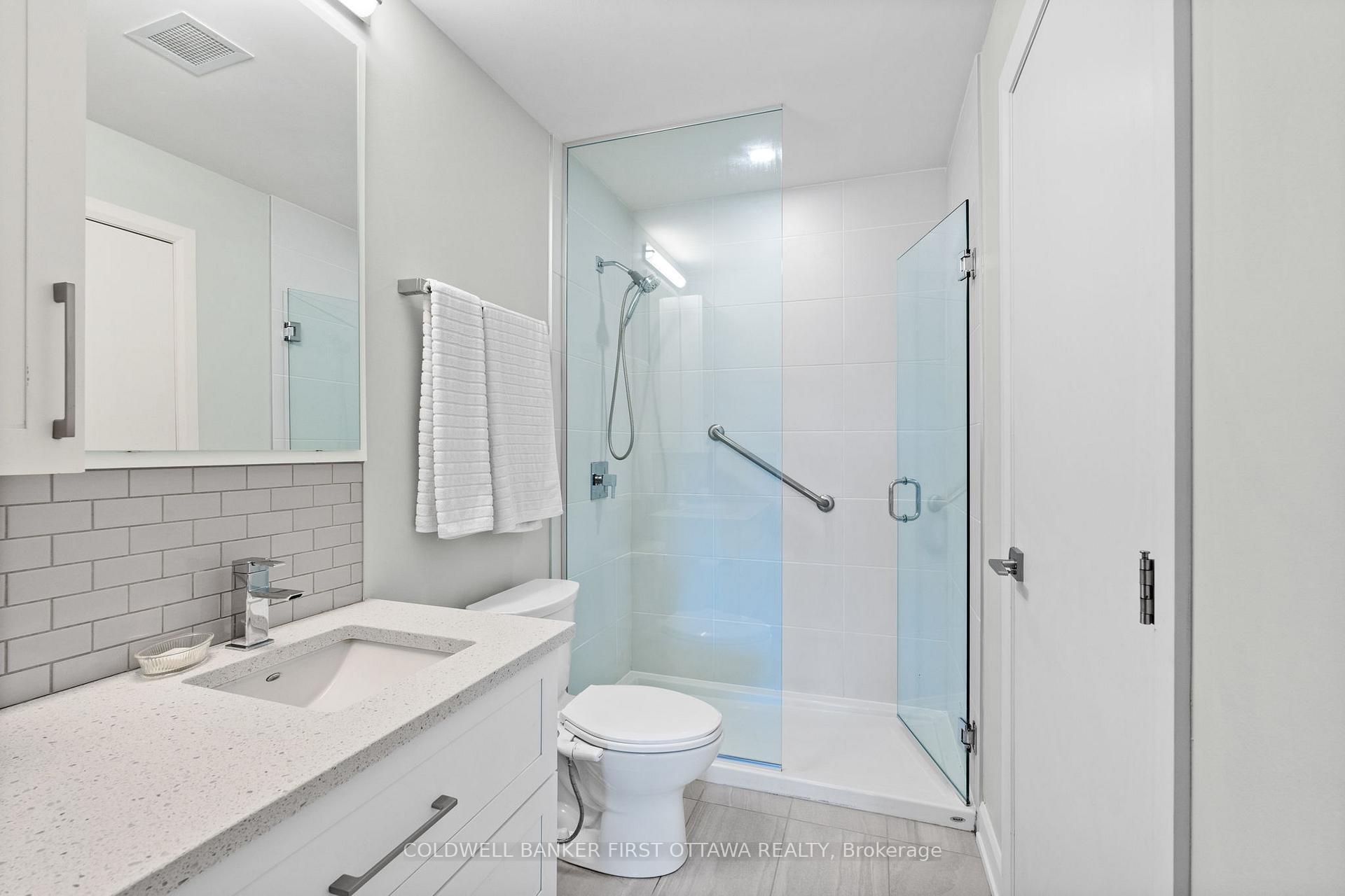 WEST CENTRE TOWN, Ontario, K1Y 4G9, CA, 2 Bedrooms Bedrooms, ,Residential,For Sale,1950292