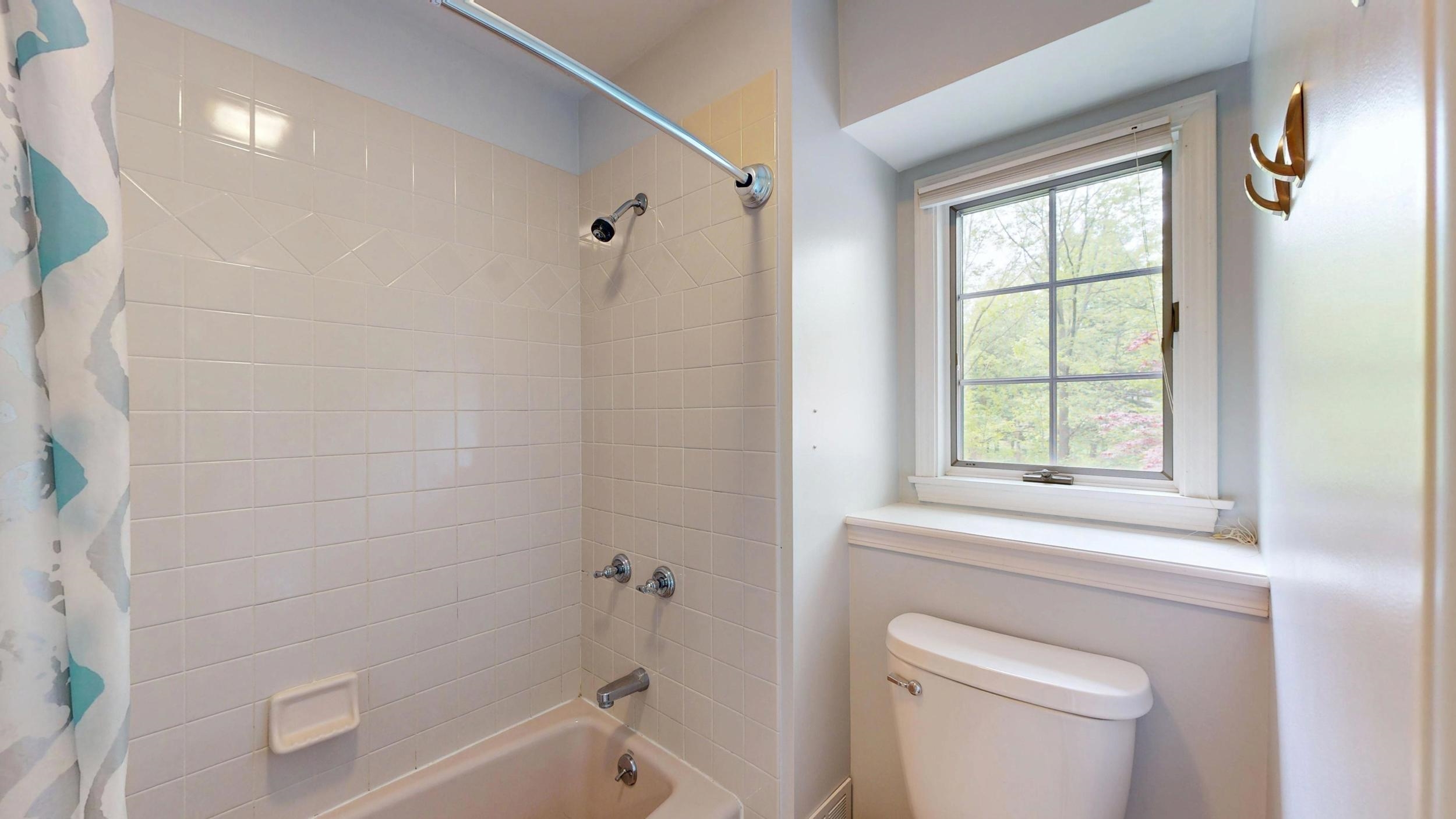 Midland, Michigan, 48642, United States, 5 Bedrooms Bedrooms, ,5 BathroomsBathrooms,Residential,For Sale,2049477