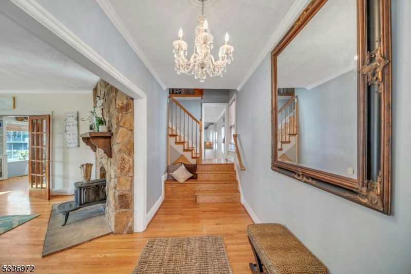 West Orange Twp., New Jersey, 07052, United States, 6 Bedrooms Bedrooms, ,4 BathroomsBathrooms,Residential,For Sale,1934575