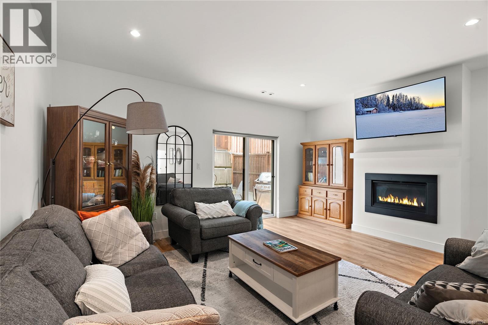 LANGFORD, British Columbia, V9C 0C4, CA, 4 Bedrooms Bedrooms, ,4 BathroomsBathrooms,Residential,For Sale,1946850