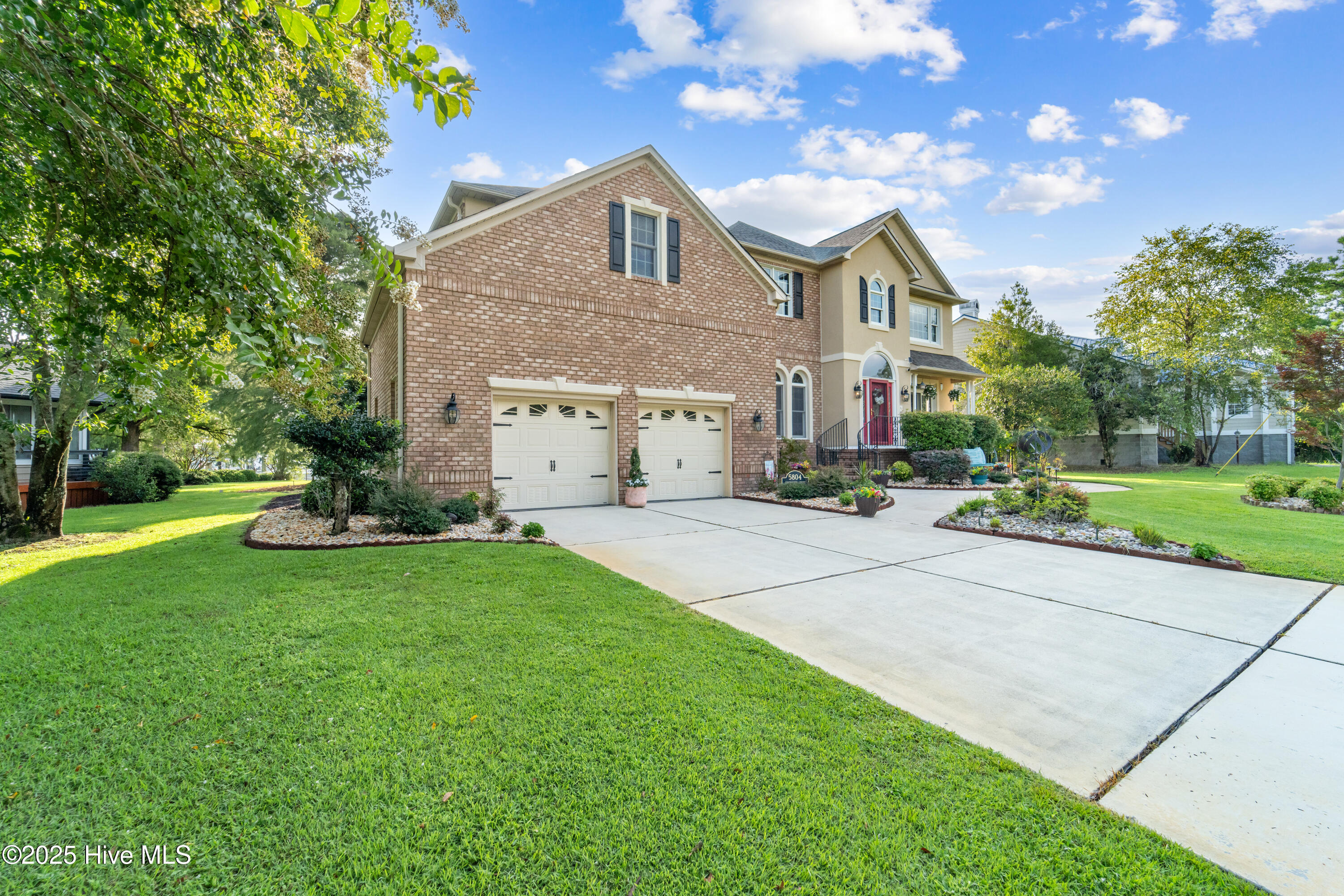 New Bern, North Carolina, 28560, United States, 4 Bedrooms Bedrooms, ,3 BathroomsBathrooms,Residential,For Sale,1907556
