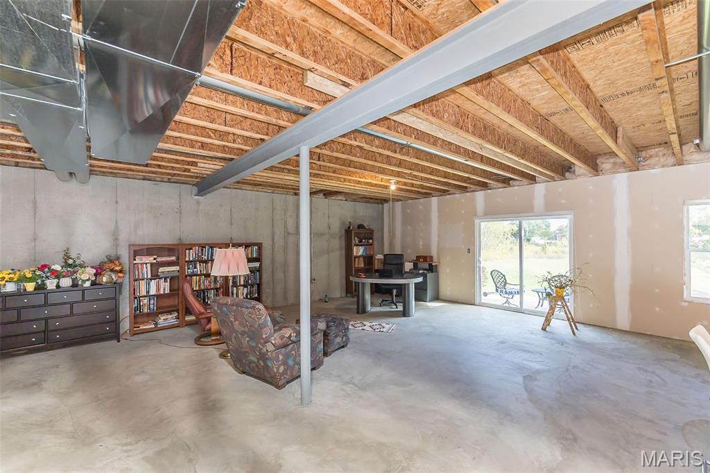 Mehlville, Missouri, 63128, United States, 3 Bedrooms Bedrooms, ,3 BathroomsBathrooms,Residential,For Sale,1966938