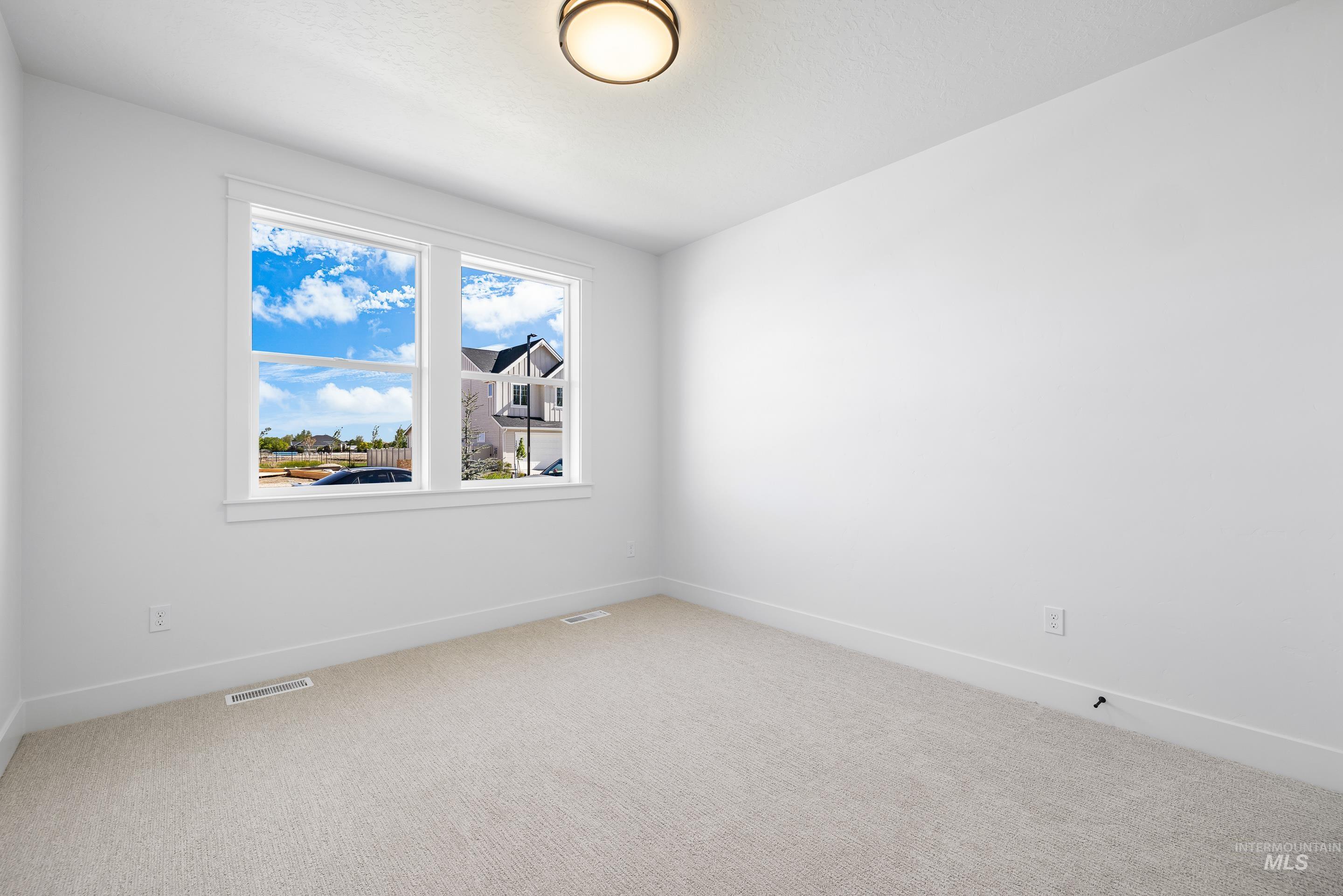 Kuna, Idaho, 83634, United States, 3 Bedrooms Bedrooms, ,Residential,For Sale,1989227