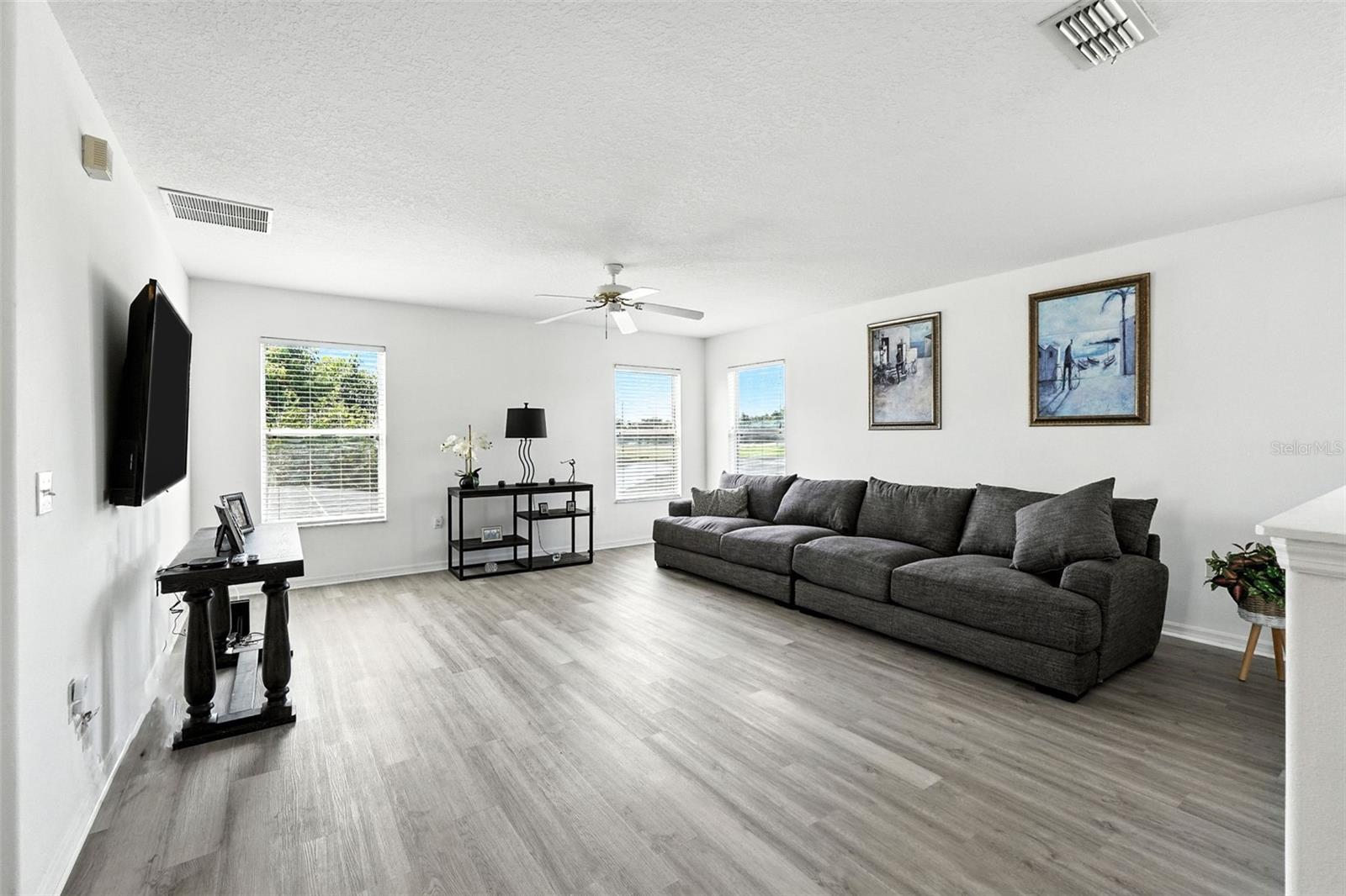 KISSIMMEE, Florida, 34744, United States, 5 Bedrooms Bedrooms, ,5 BathroomsBathrooms,Residential,For Sale,1980331