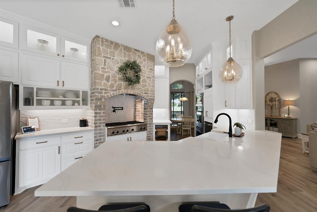 Gunter, Texas, 75058, United States, 4 Bedrooms Bedrooms, ,3 BathroomsBathrooms,Residential,For Sale,1926422