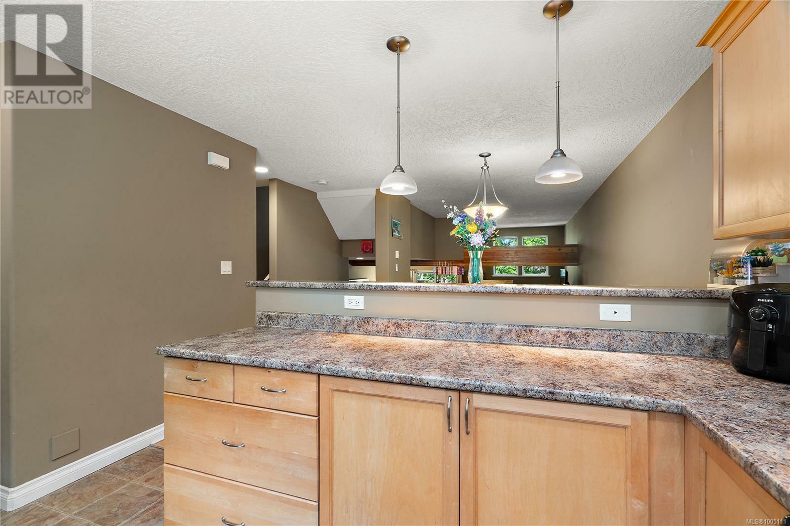 VICTORIA, British Columbia, V8T 0A3, CA, 3 Bedrooms Bedrooms, ,3 BathroomsBathrooms,Residential,For Sale,1883678