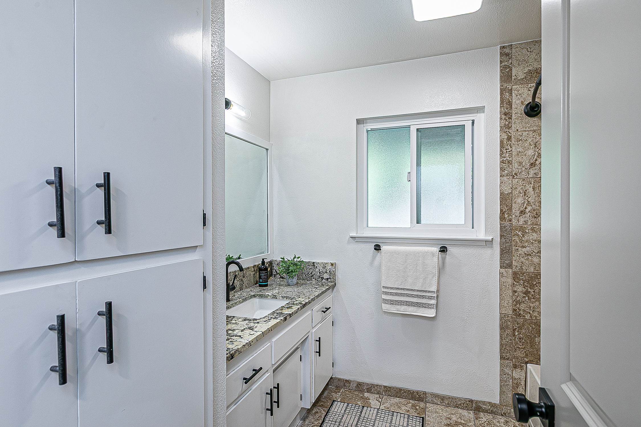 Lompoc, California, 93436, United States, 3 Bedrooms Bedrooms, ,3 BathroomsBathrooms,Residential,For Sale,1916947