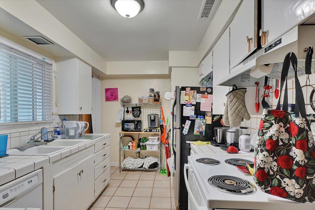 Sacramento, California, 95864, United States, ,Residential,For Sale,1989325