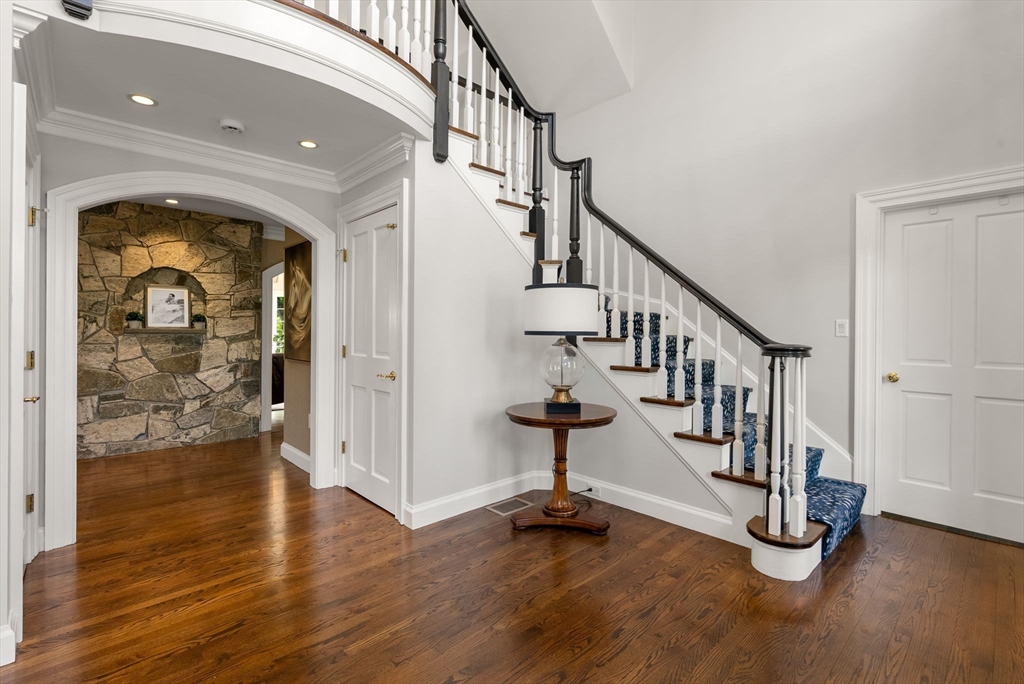 Southborough, Massachusetts, 01772, United States, 4 Bedrooms Bedrooms, ,5 BathroomsBathrooms,Residential,For Sale,2000512