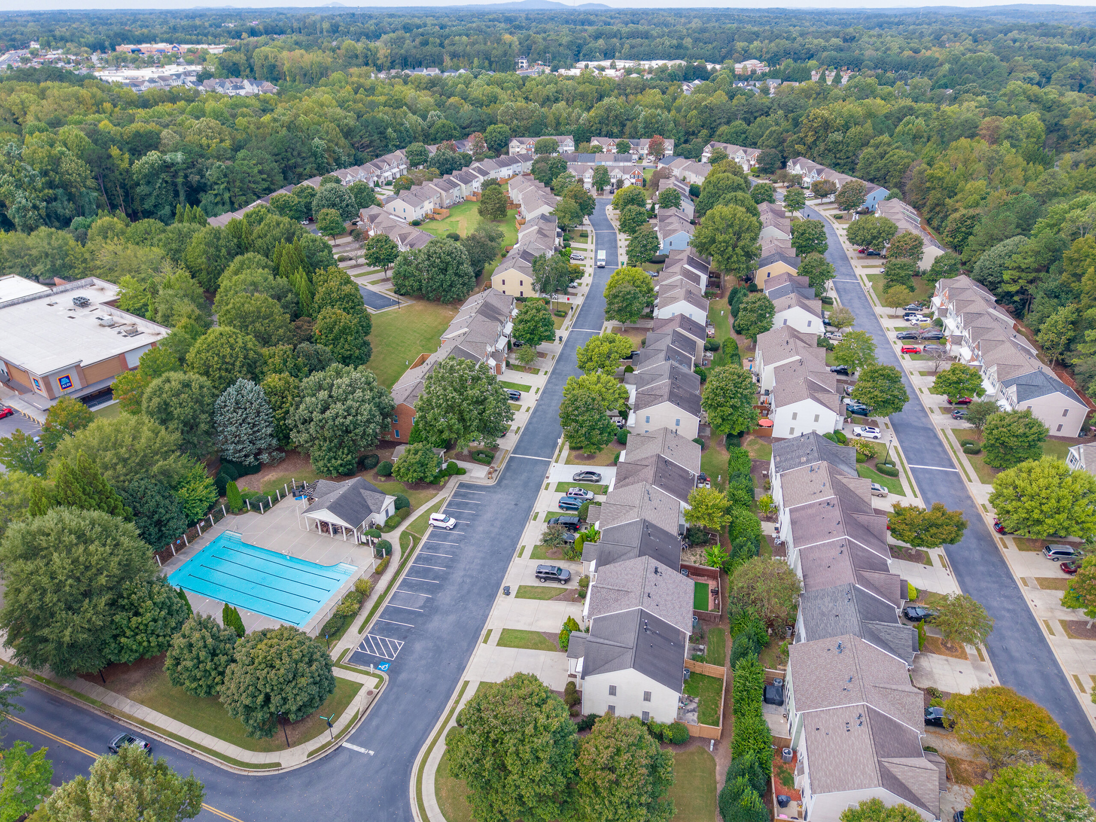  Beautifully Updated Townhome in Desirable Windward/Deerfield Area of Alpharetta - 物件實景