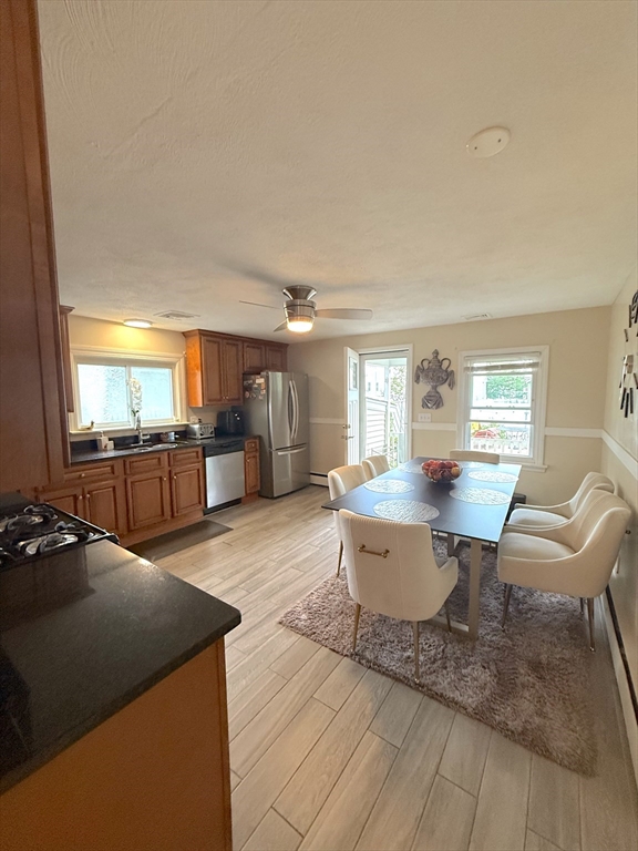 Everett, Massachusetts, 02149, United States, 6 Bedrooms Bedrooms, ,4 BathroomsBathrooms,Residential,For Sale,1938376