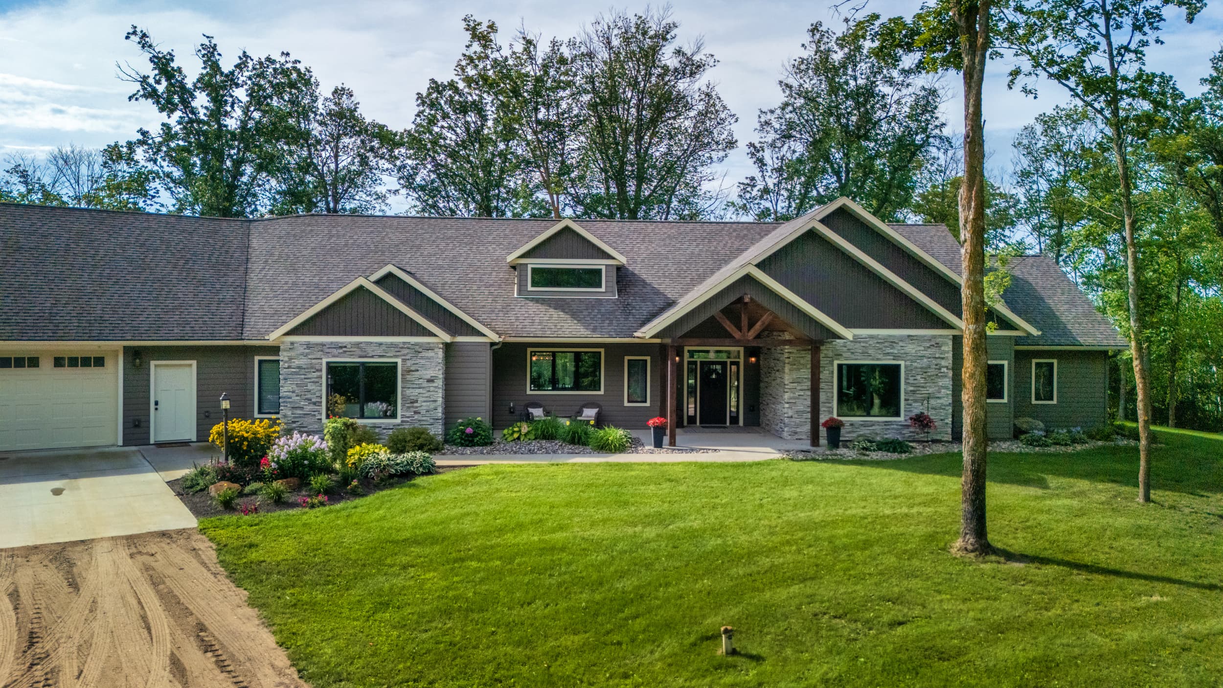 Clearbrook, Minnesota, 56634, United States, 4 Bedrooms Bedrooms, ,3 BathroomsBathrooms,Residential,For Sale,1921675