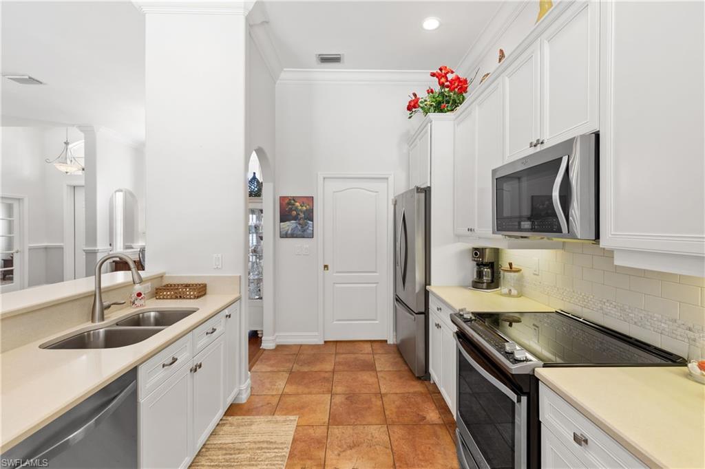 Fort Myers, Florida, 33919, United States, 3 Bedrooms Bedrooms, ,2 BathroomsBathrooms,Residential,For Sale,1941822